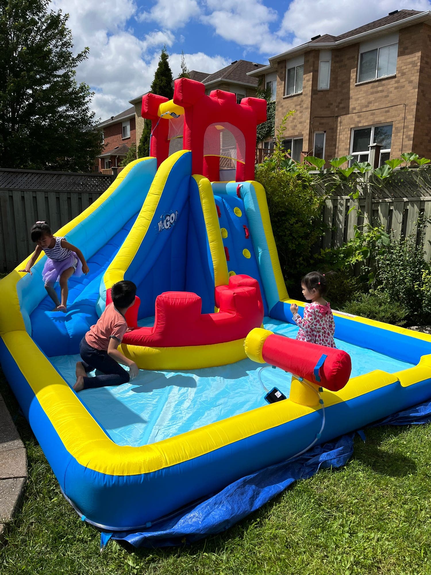 Royal Splash Slide Splash area